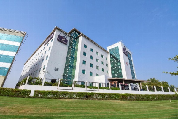 Premier Inn Dubai International Airport image 8